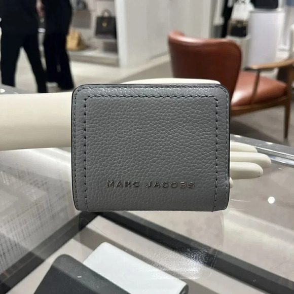 Marc Jacobs mini compact wallet 4P3SMP041S02 275 marshmallow - Picture 1 of 7